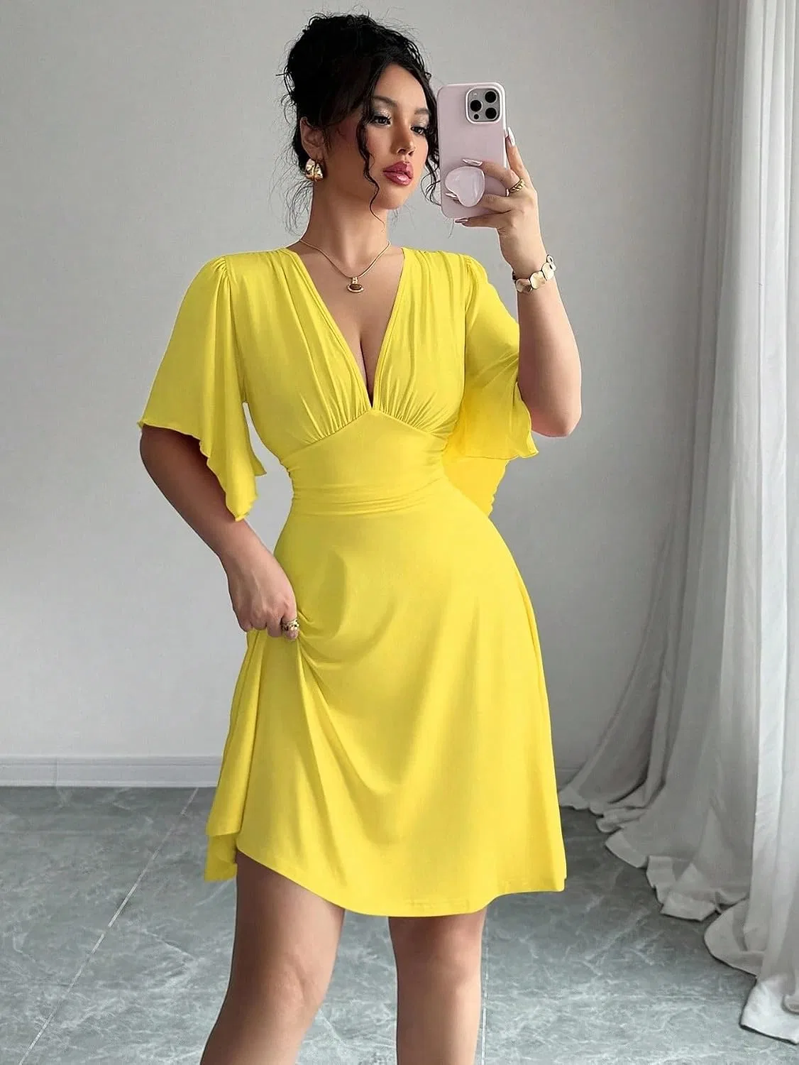 Женское мини-платье с V-образным вырезом и драпировкой, Casual, Yellow — фото 4