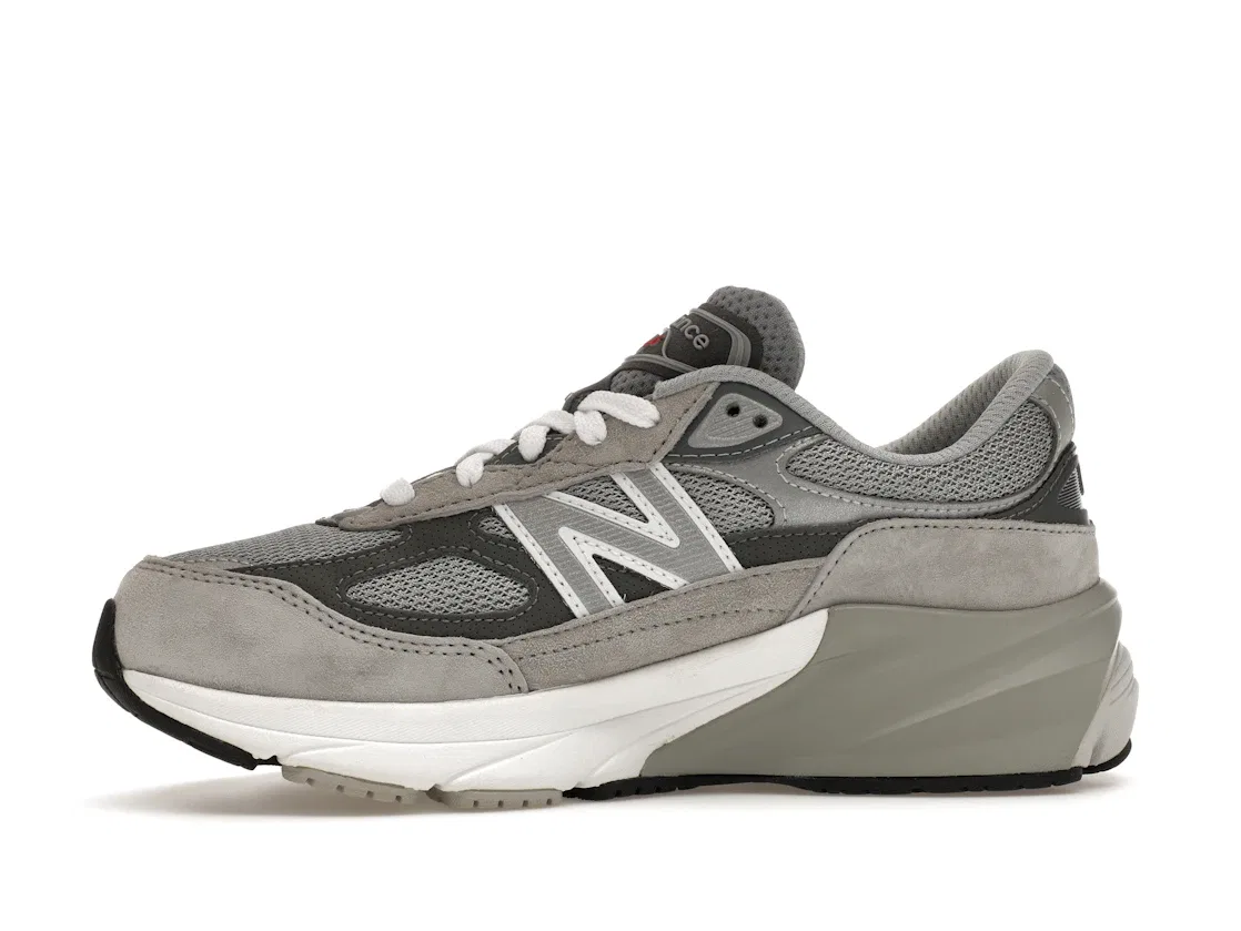 Детские кроссовки Lifestyle с ретро-дизайном New Balance 990v6, Grey/Silver — фото 3
