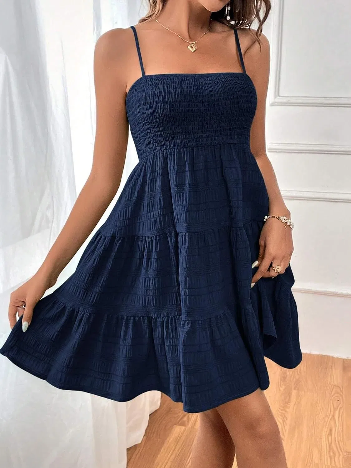 Женское повседневное платье на тонких бретелях с запахом Navy Blue — фото 4