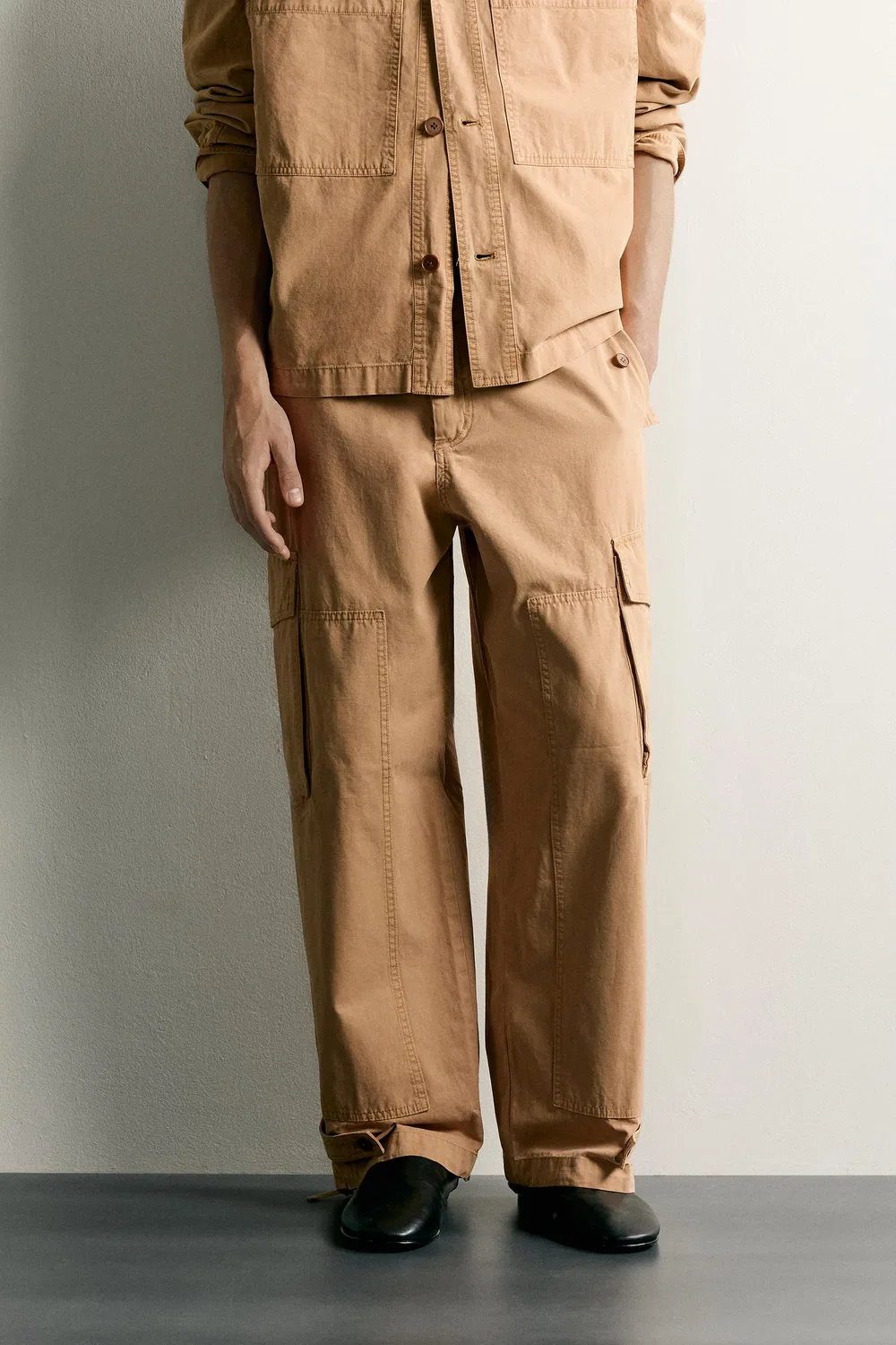 Выстиранные брюки-карго свободного кроя ZARA, camel — фото 2