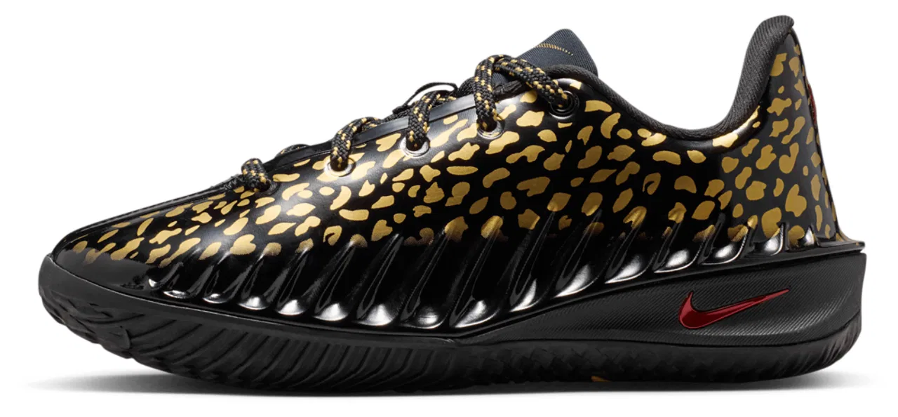 Детские кроссовки G.T. Cut 4 Nike, цвет Black/Bright Crimson/Metallic Gold — фото 2