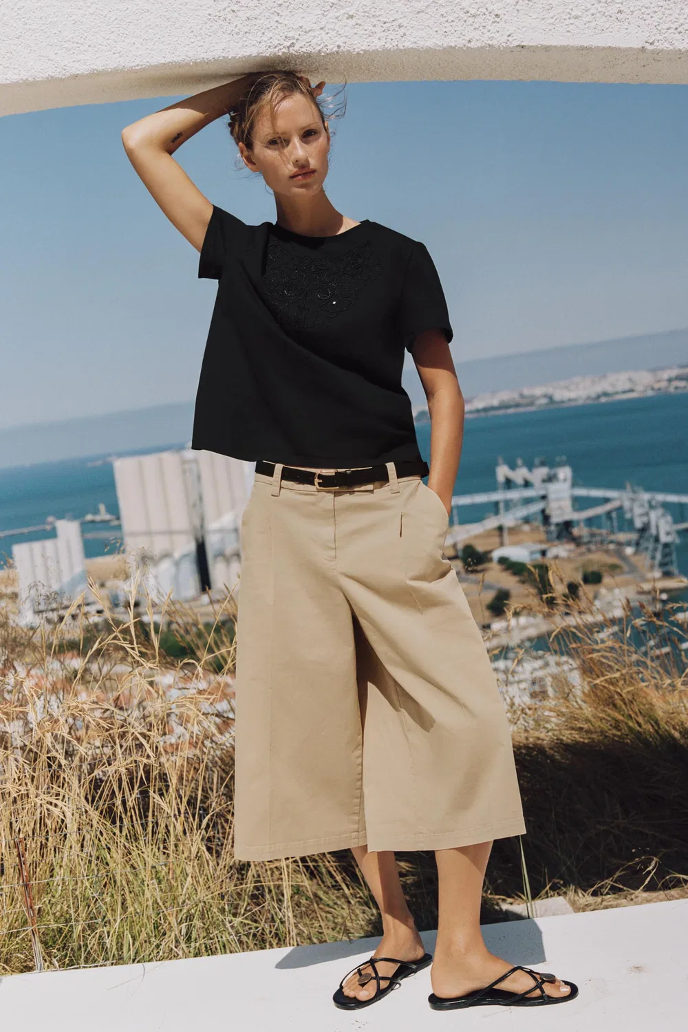 Хлопковая футболка с вышивкой ZARA, Black
