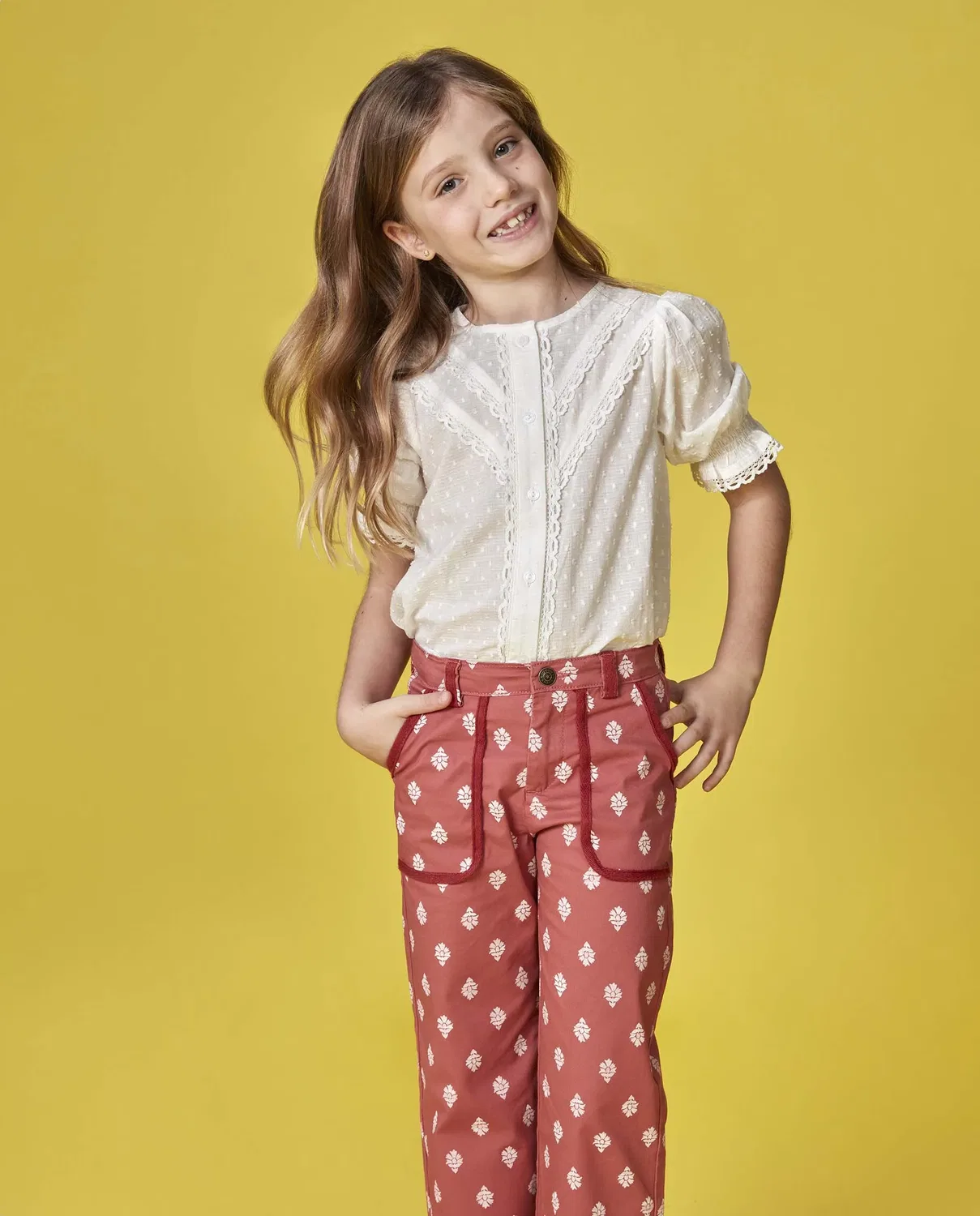 Детские джинсы для девочек с принтом Vaquero largo de niña con estampado artesanal Gocco, Rosa — фото 3