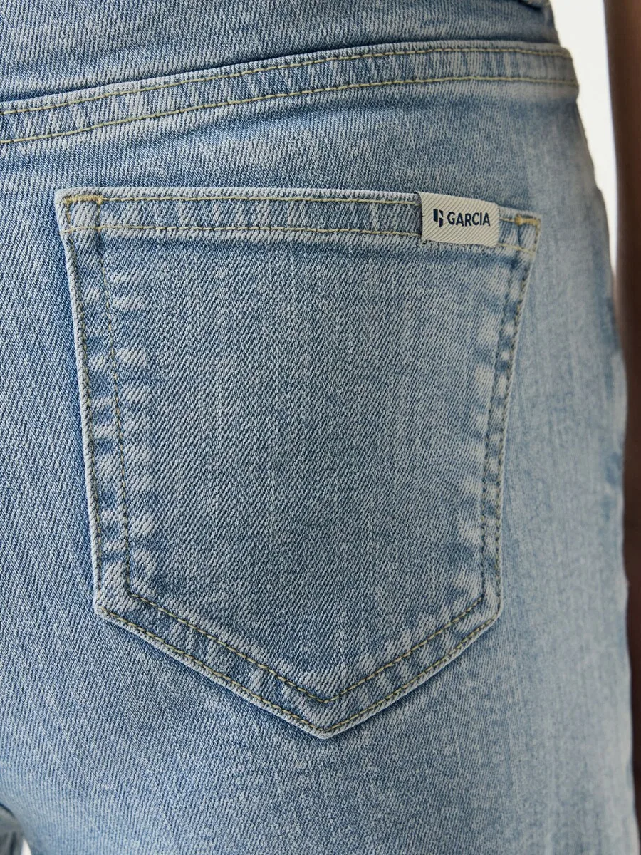 Джинсы GARCIA Wide leg Jeans 'Annemay' синего цвета — фото 3