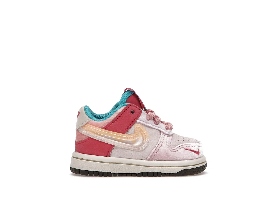 Детские кроссовки Lifestyle из натуральной кожи Nike Dunk Low Nike, Light Soft Pink Coconut Milk Pink Glaze