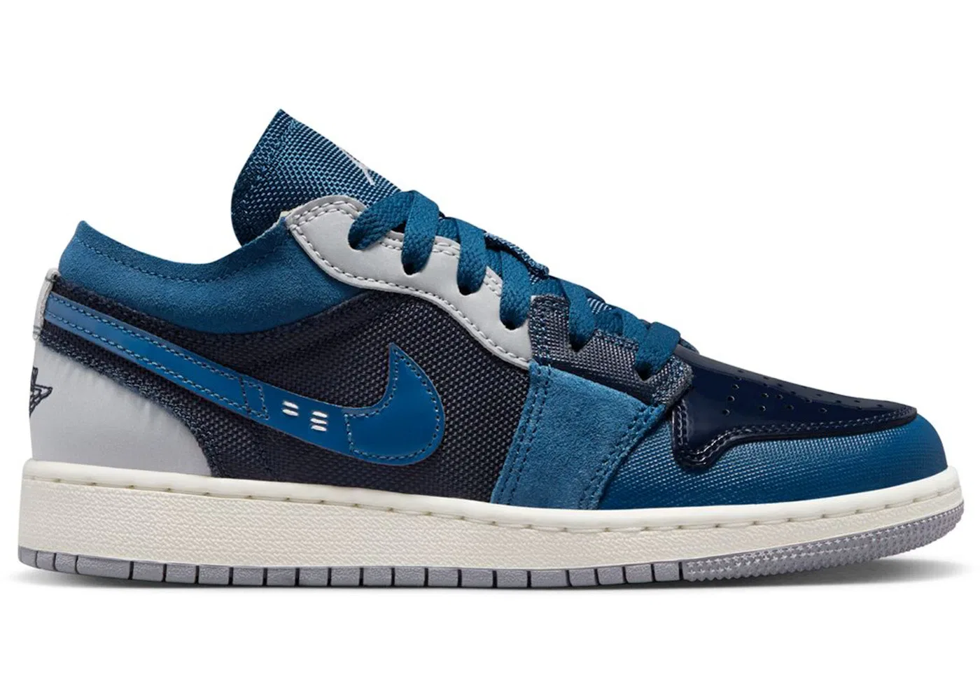 Детские кроссовки Lifestyle Jordan 1 Low SE Craft Jordan, Obsidian/Ashen Slate-French Blue-Sail