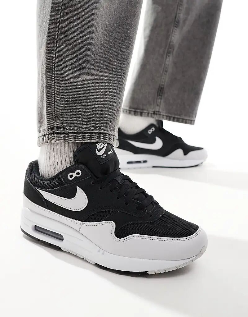 

Кроссовки Air Max 1 серого и черного цвета Nike