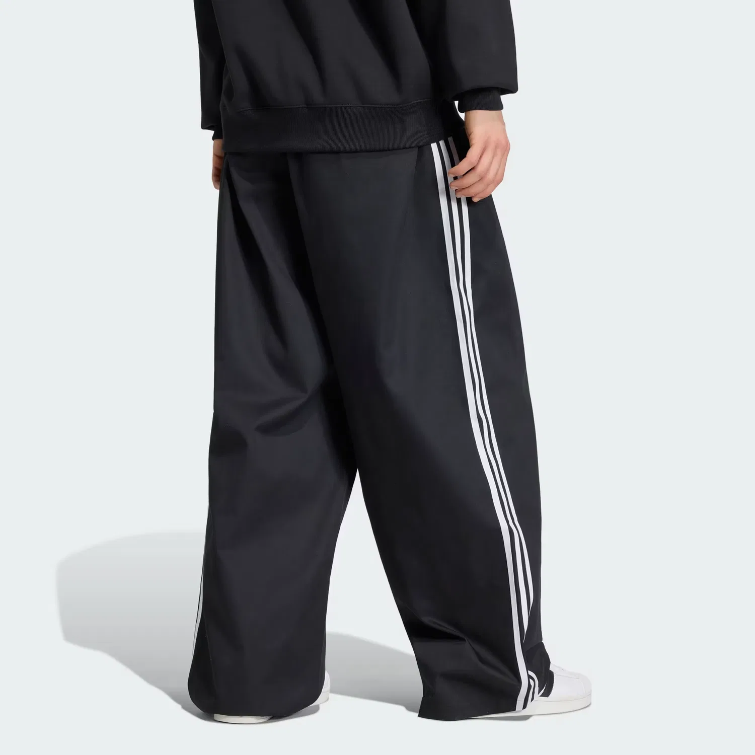 Мужские брюки оверсайз Adicolor SST Adidas Originals, черный — фото 2