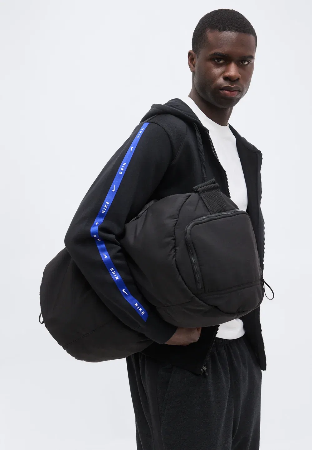 Худи CFC - клубная одежда Nike Performance, Black/Bright Blue — фото 4