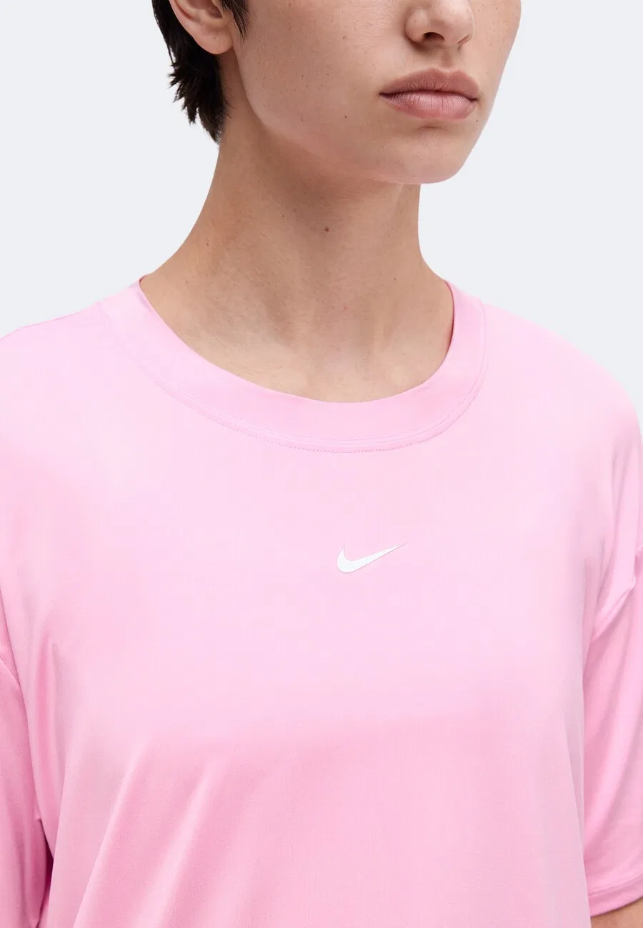 Футболка NIKE Performance розового цвета — фото 3