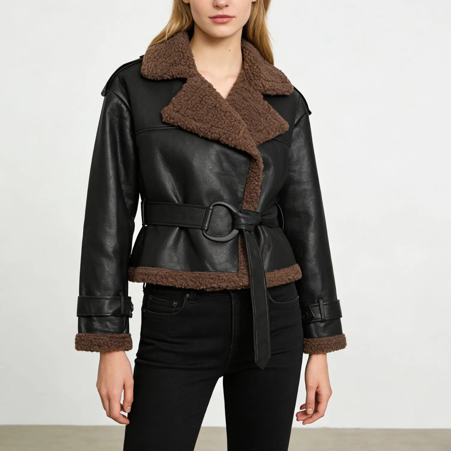 Женская куртка-косуха из флиса с коротким рукавом, Marrone — фото 2