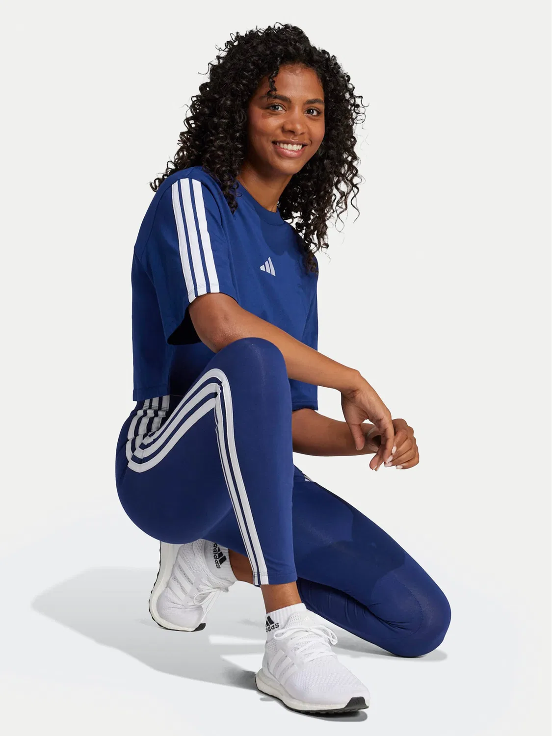Женские леггинсы облегающего кроя Essentials Adidas, темно-синий — фото 2