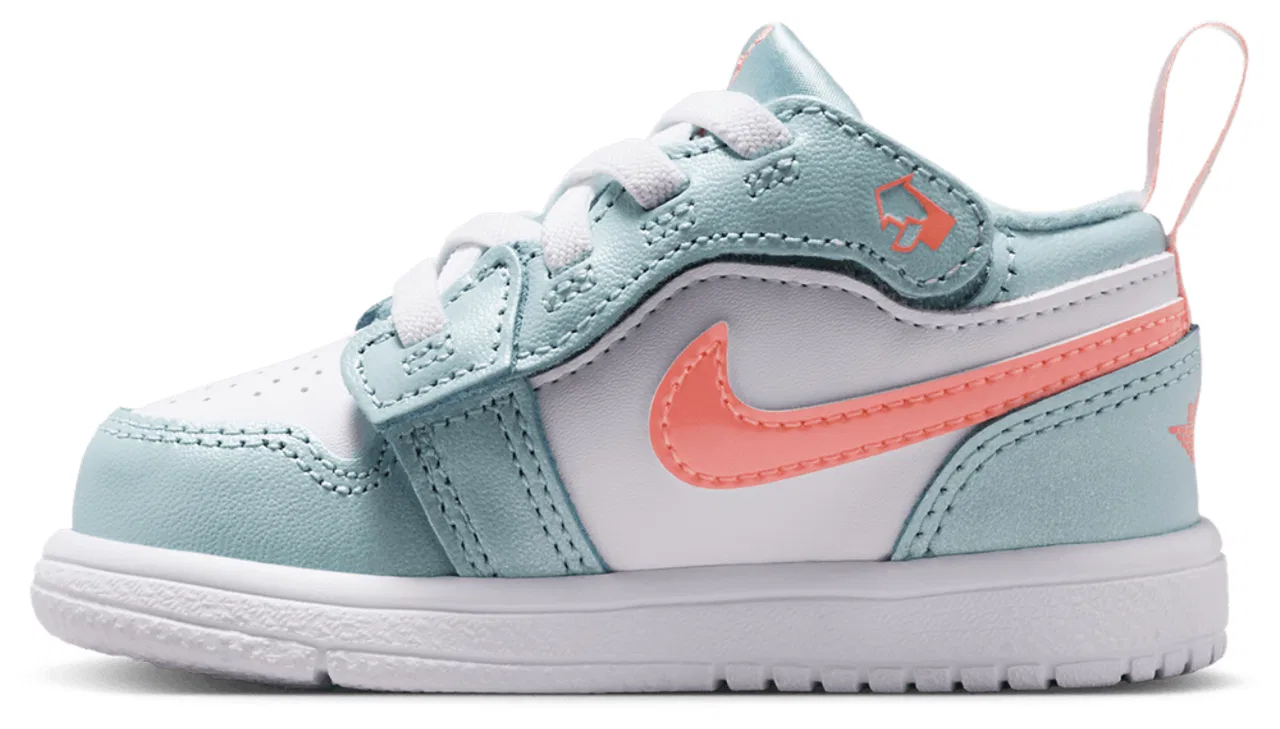 Кроссовки для девочек Jordan 1 Low Alt SE Fem, цвет Ocean Bliss/Atomic Pink — фото 2