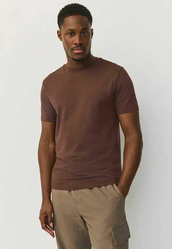 Футболка хлопковая Crew neck t-shirt Next, Brown Chocolate, коричневый/шоколадный