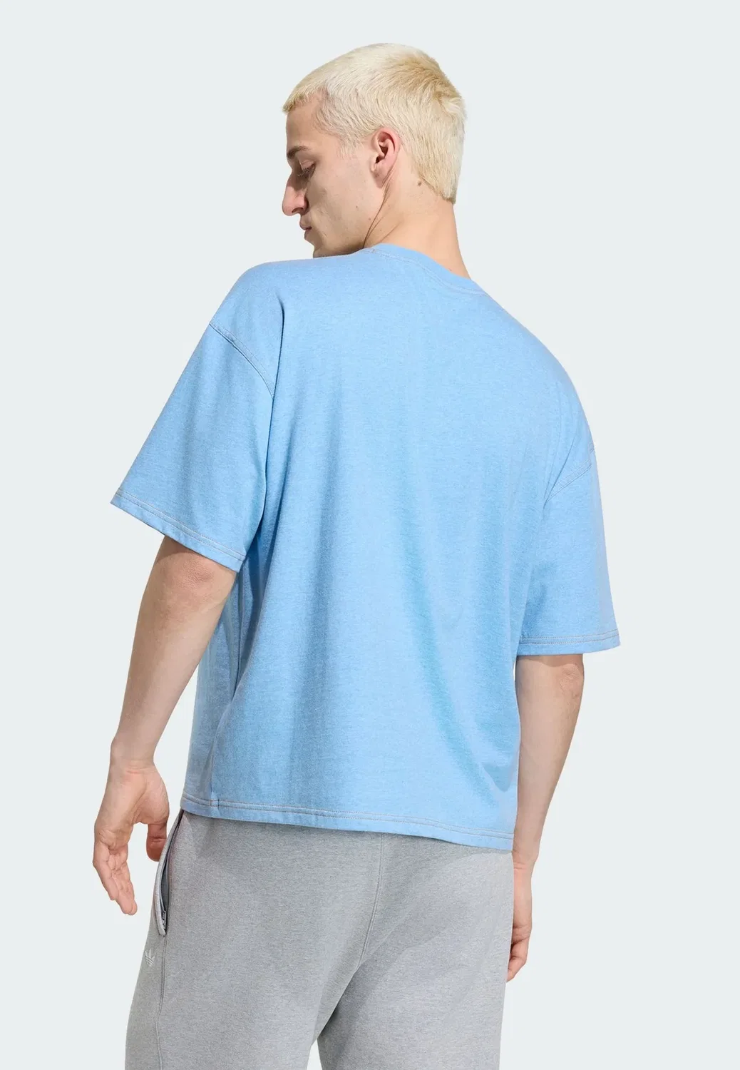 Футболка Ess с эффектом потертости - базовая футболка Adidas Originals, Light Blue Mel — фото 2