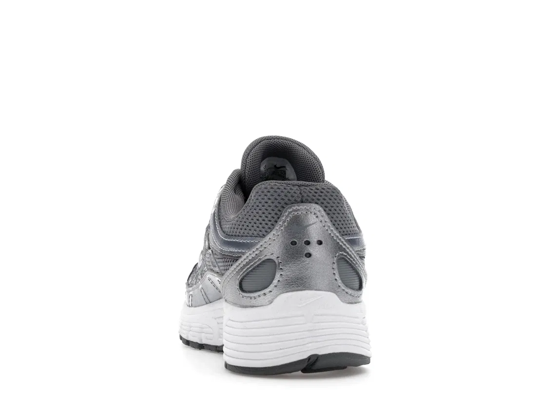 Детские кроссовки Lifestyle Nike P-6000, Metallic Cool Grey/White/Wolf Grey/Cool Grey — фото 4