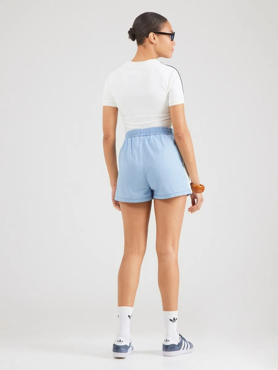 Шорты ADIDAS ORIGINALS свободного кроя 'Summer Glow' светло-голубого цвета — фото 4