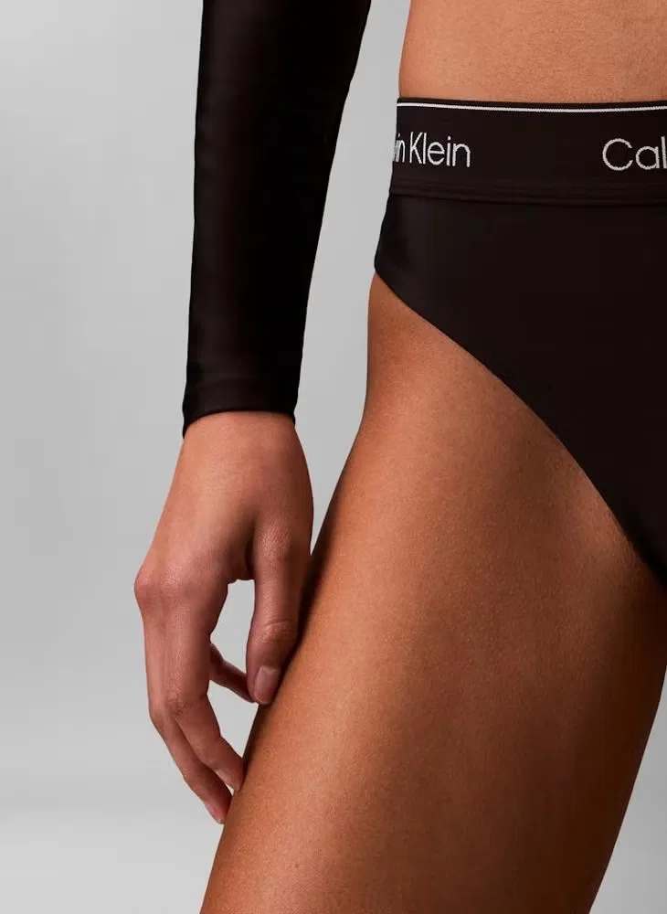 Плавки бикини с логотипом на поясе, Calvin Klein, черный — фото 4