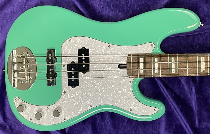 

Басс гитара Lakland Skyline 44-64 Custom, Seafoam Green / Rosewood