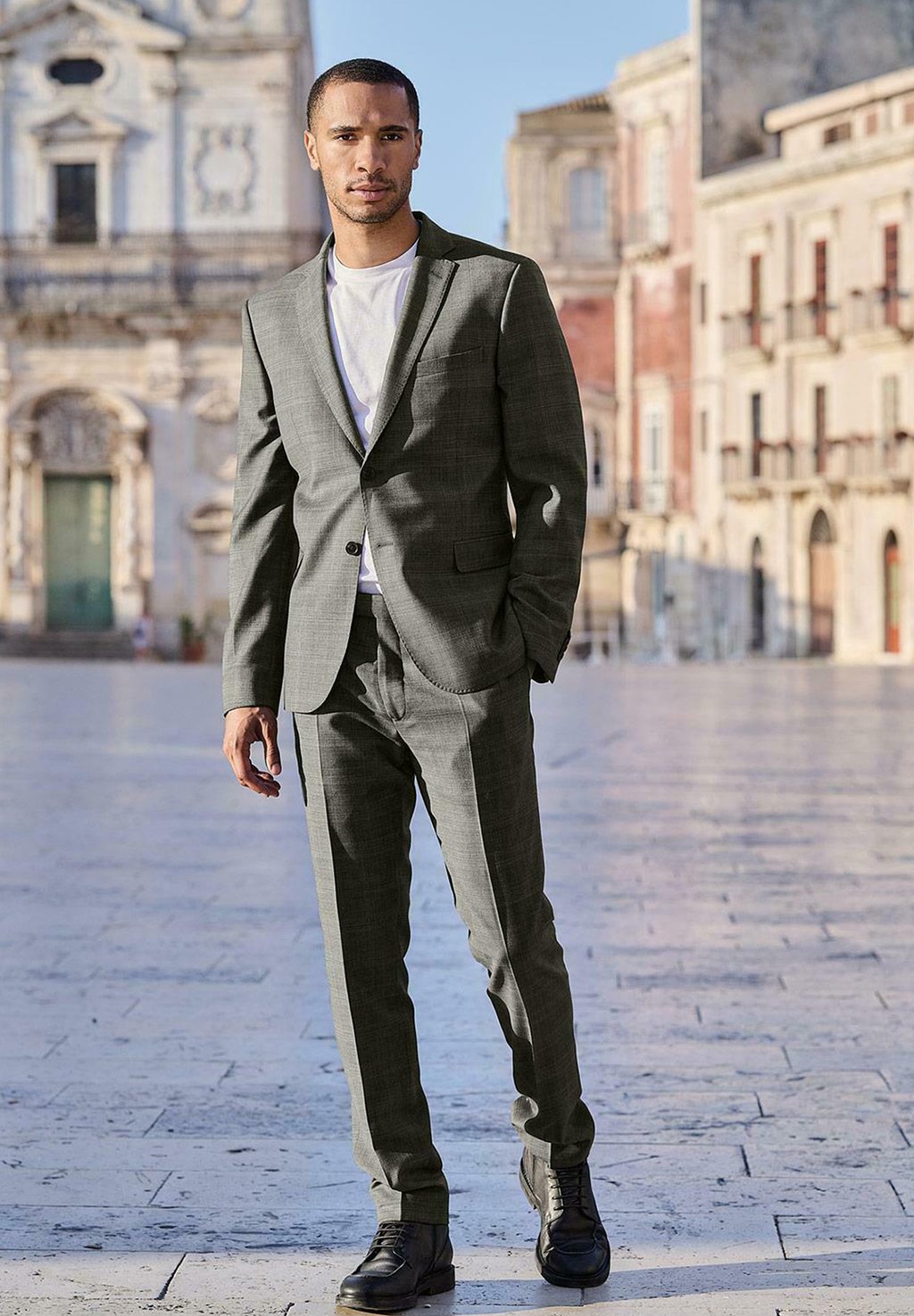 

Чиносы SLIM FIT Emilio Adani, серый
