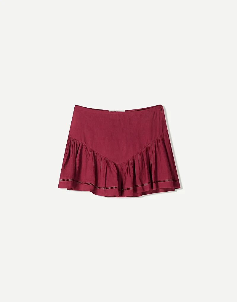 

Мини-юбка Bershka с текстурой бордового цвета