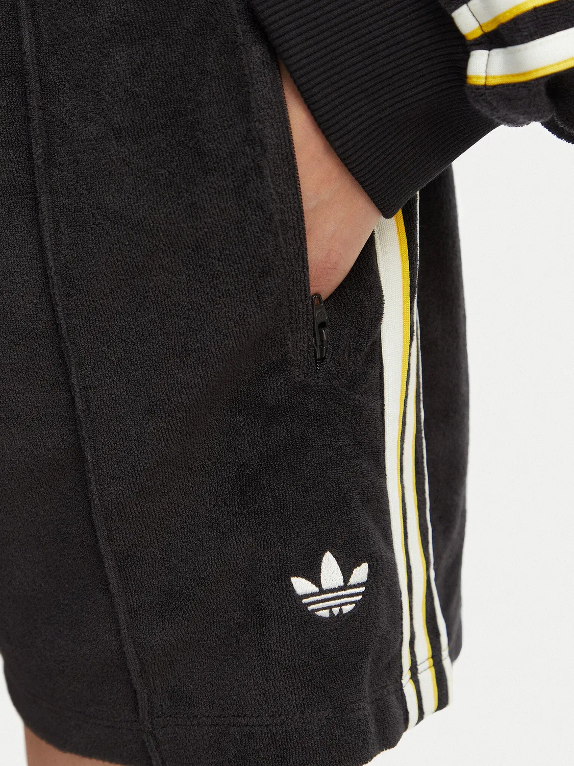 Женские спортивные шорты свободного кроя Terry Towel Firebird Adidas, черный — фото 4