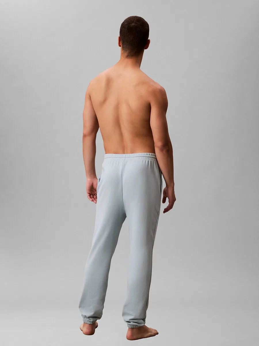 Зауженные брюки Calvin Klein светло-голубого цвета — фото 3