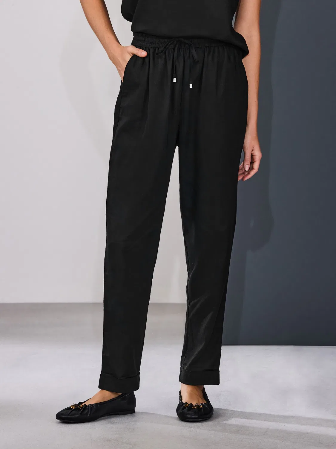 Брюки зауженные с льном, модель Pull On Tapered Next, черный — фото 3
