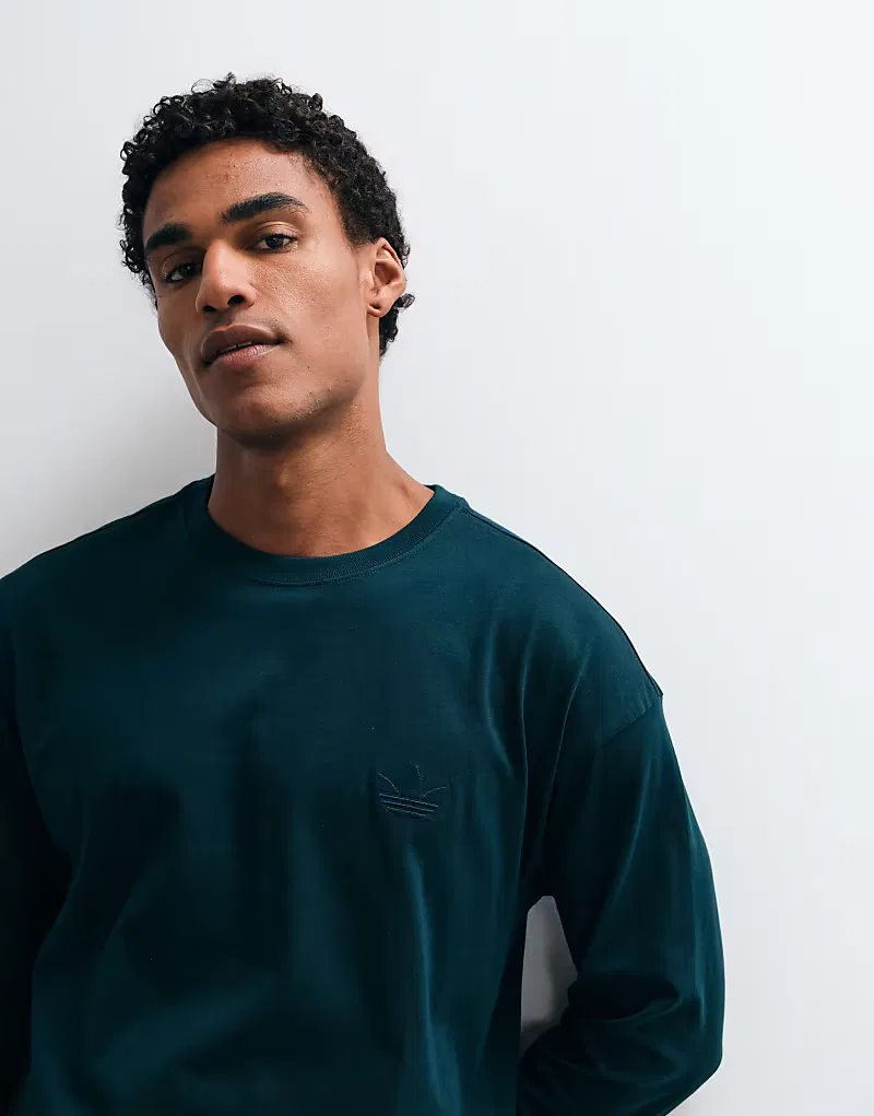 Футболка Adidas Originals с длинными рукавами и вышивкой на спине, зеленого — фото 2
