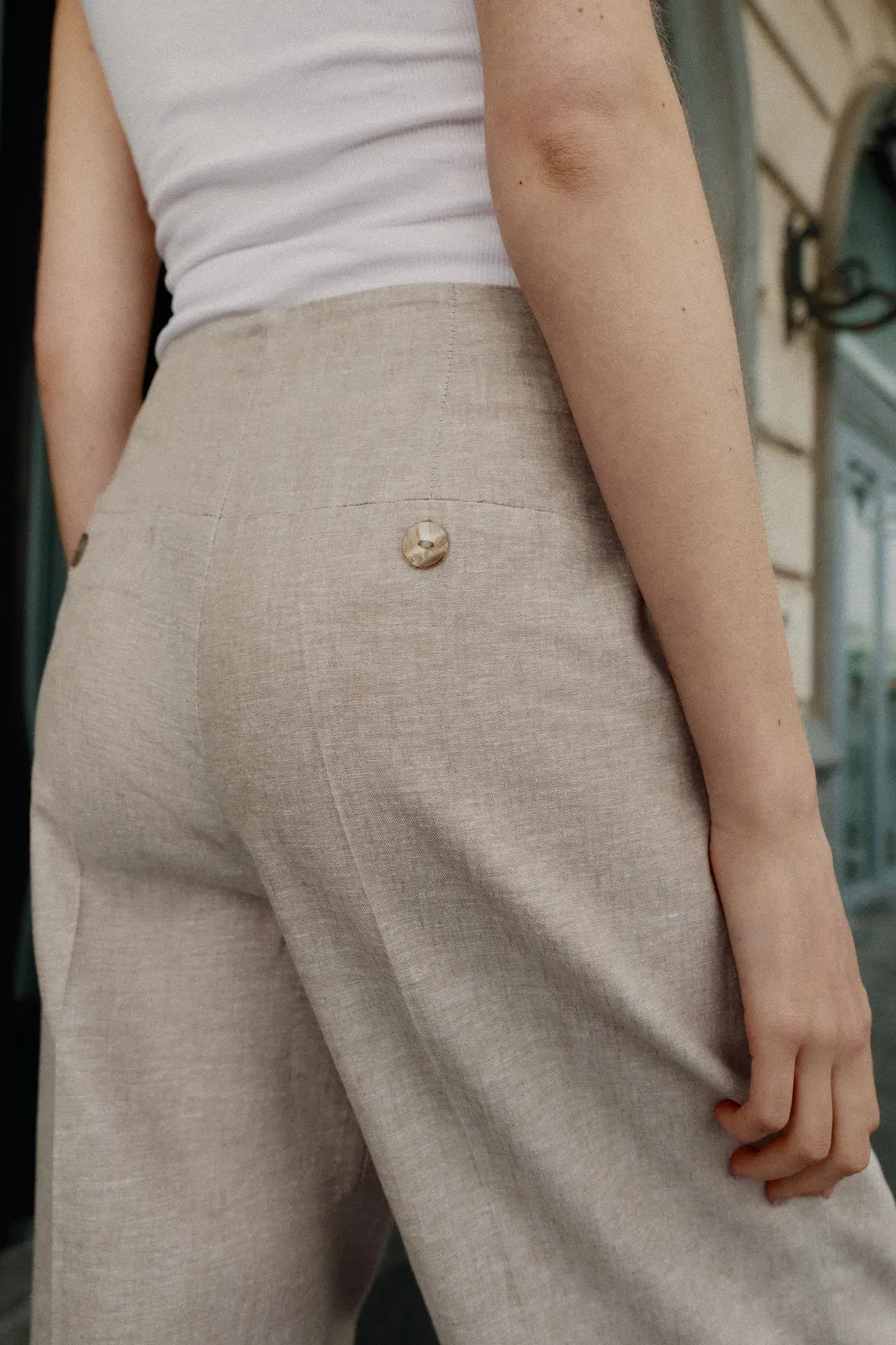 Прямые брюки из льняной смеси с вытачками ZARA, Sand/Marl — фото 4
