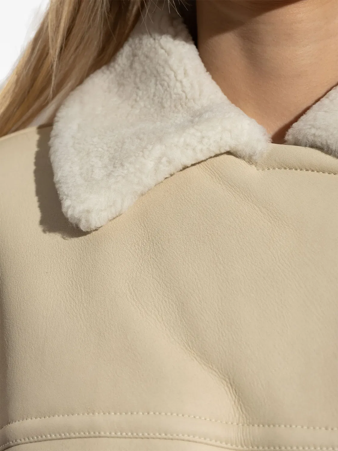 Куртка из овечьей кожи и шерлинга Jacquemus, нейтральный — фото 2