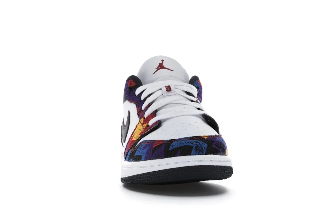 Детские кроссовки с принтом Jordan 1 Low Nothing But Net Jordan, White Dark Obsidian Team Red — фото 2