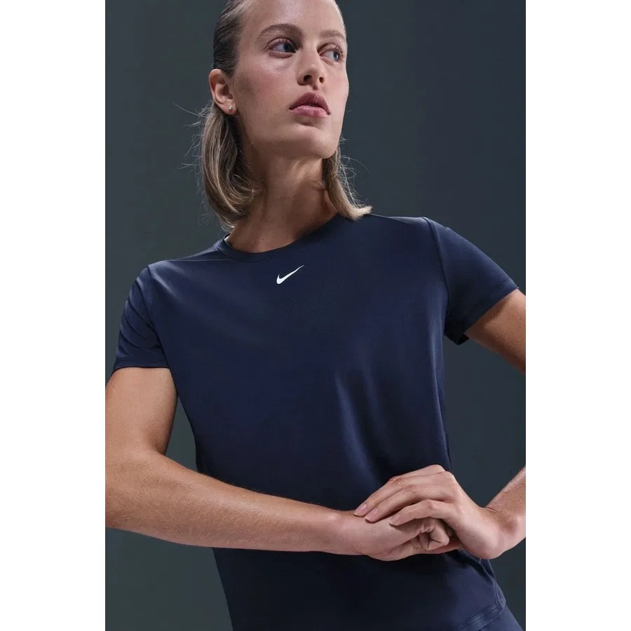 Женская футболка с коротким рукавом и принтом One Classic Training Dri-Fit Nike, Темно-синий — фото 3