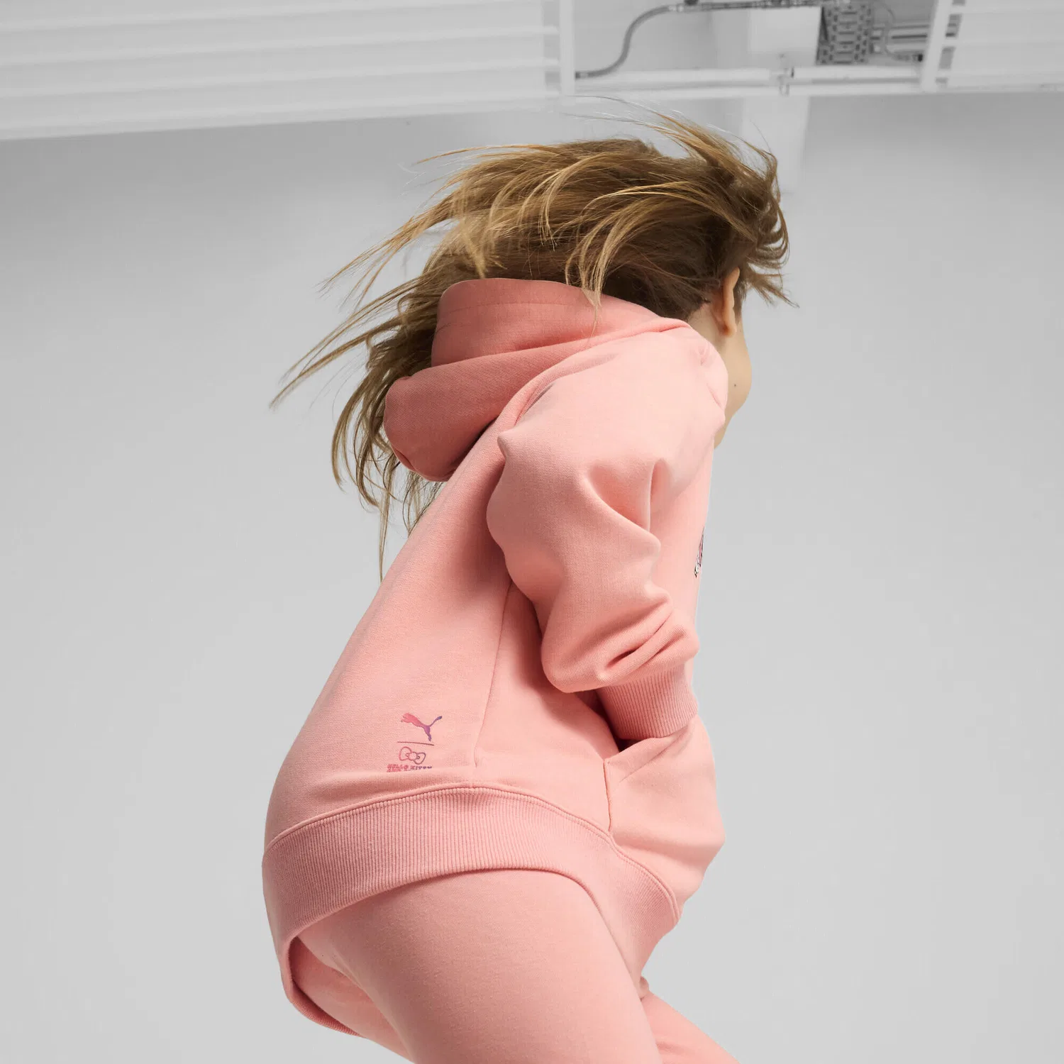 Детское худи с принтом PUMA x HELLO KITTY AND FRIENDS Relaxed Hoodie Puma, Rosa — фото 3