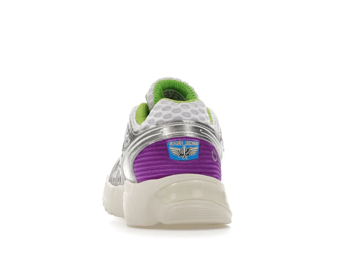 Детские кроссовки для мальчиков с дизайном Buzz Lightyear Adidas Adistar Control 5, Cloud White/Solar Slime/Silver Metallic — фото 4