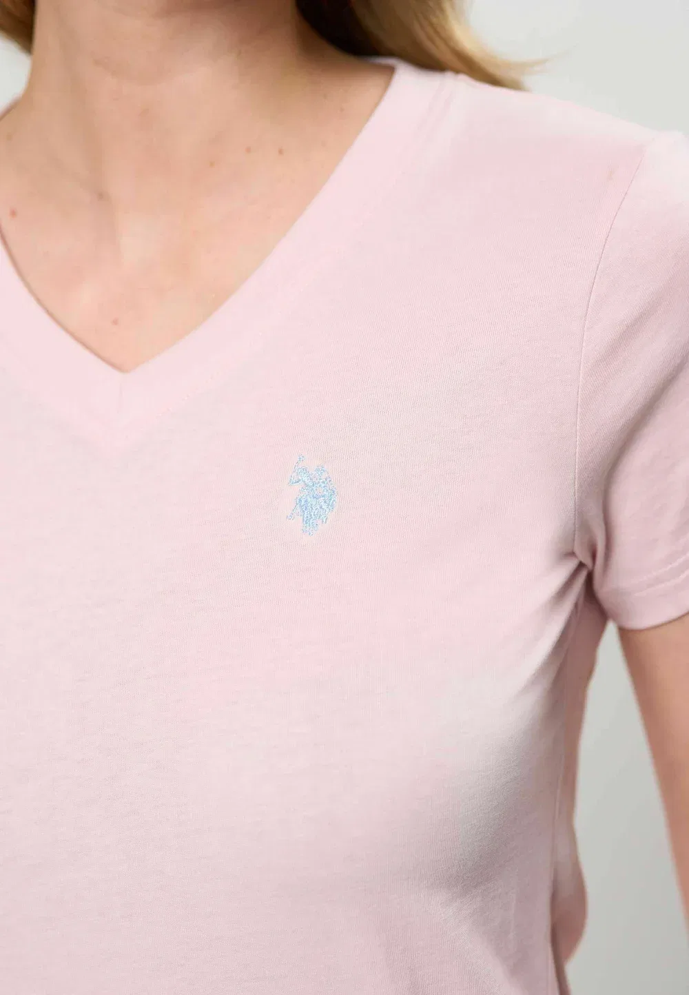 Футболка Uwassia с V-образным вырезом - базовая футболка U.S. Polo Assn., Pale Lilac — фото 4