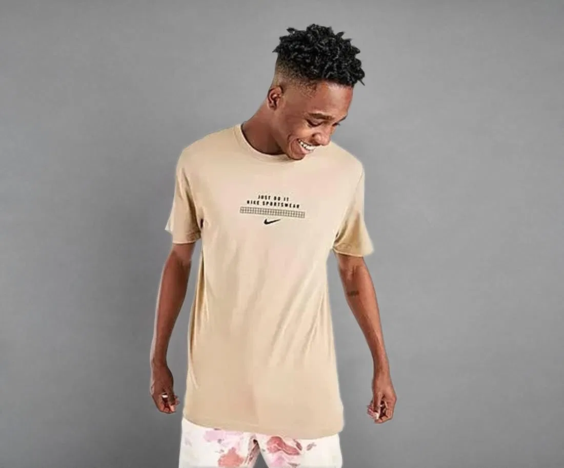 Мужская футболка Nike Sportswear Club — фото 2