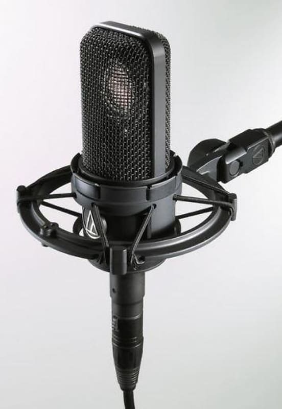 

Микрофон Audio-Technica AT4040 Large Diaphragm Cardioid Condenser Microphone