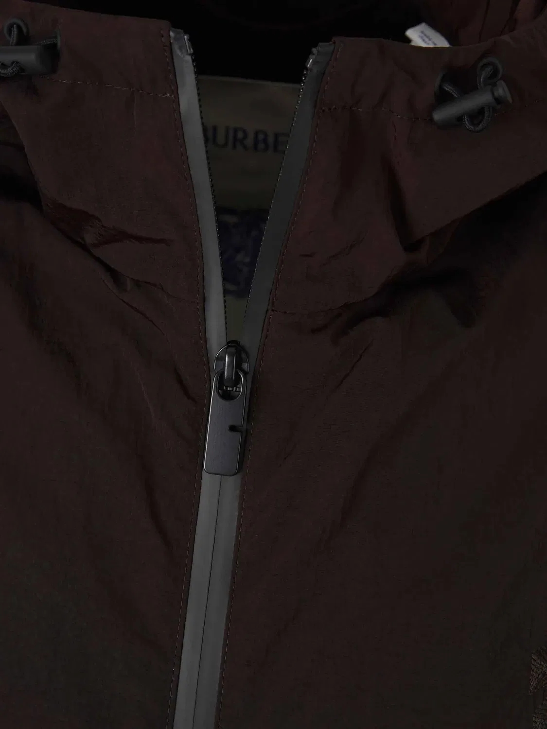 Burberry Куртка с капюшоном коричневого цвета — фото 4