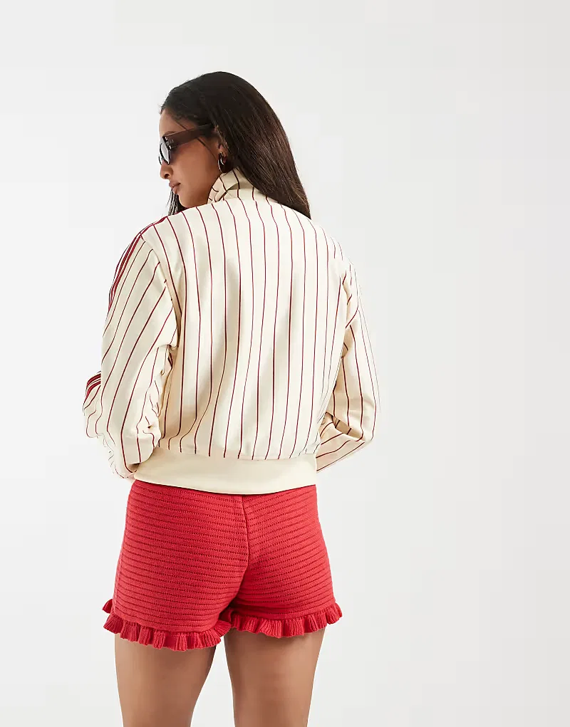 Спортивная куртка Adidas Originals Reversible Firebird в цвете теплый ванильный/команда победы — фото 3