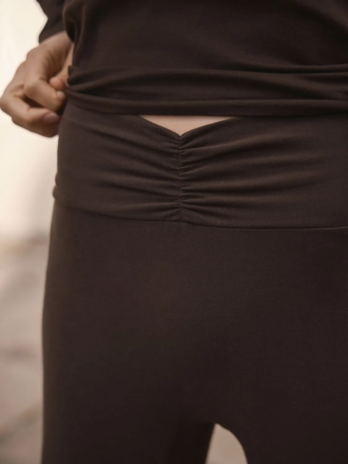 Леггинсы с завышенной талией, расклешенные, Soft Touch Rib Next, шоколадный — фото 4