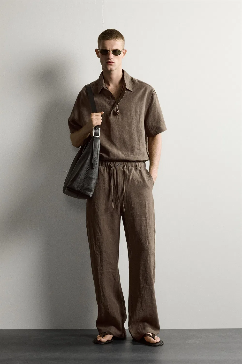Поло свободного кроя из 100% льна. ZARA, Brown/Taupe
