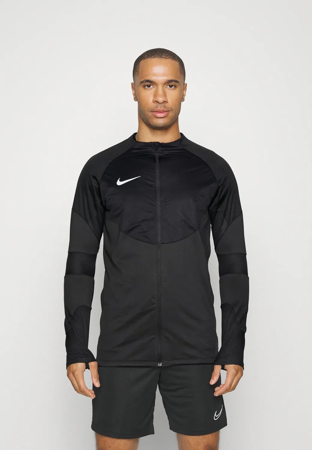 Утепленная зимняя тренировочная футболка Strike с длинными рукавами Nike Performance, Black/Silver
