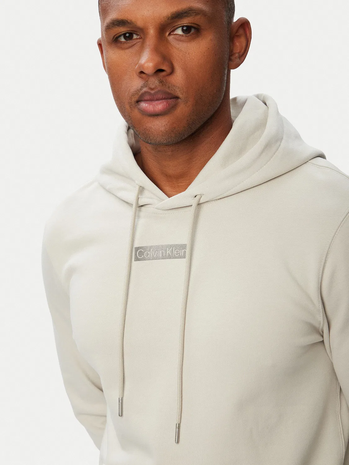 Мужская толстовка стандартного кроя Calvin Klein, светло-бежевый — фото 4