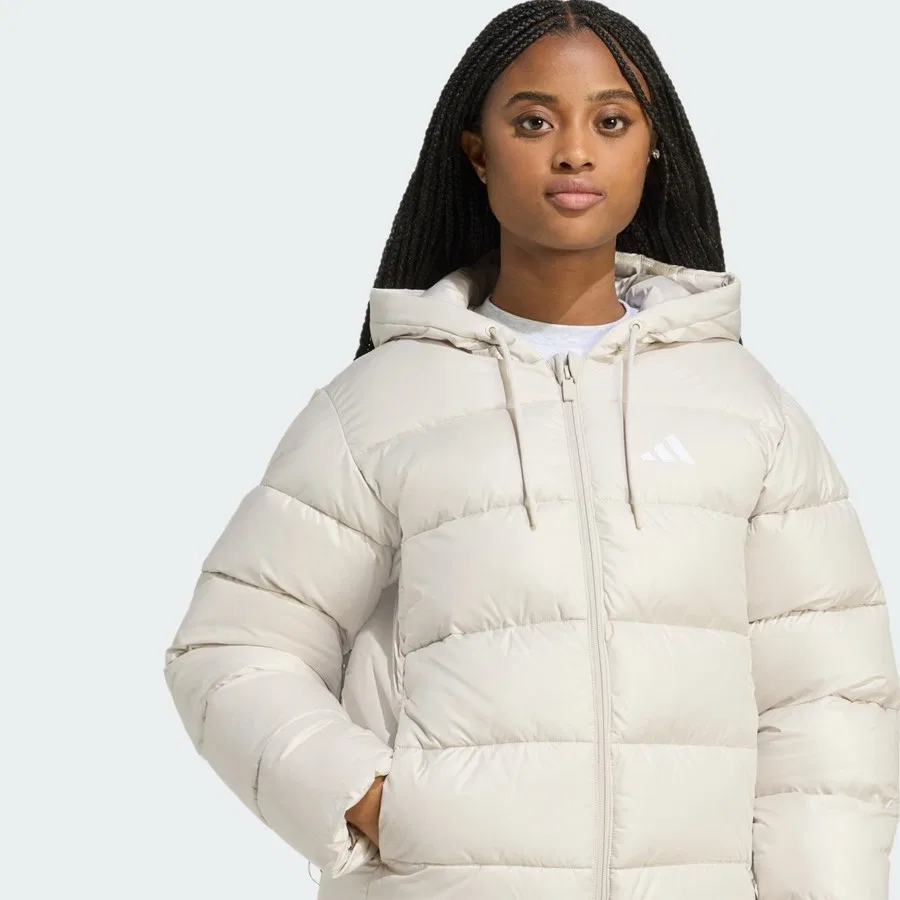 Женский пуховик с капюшоном CLIMAWARM Synthetic Down Essentials JV7768 adidas, Бежевый — фото 4