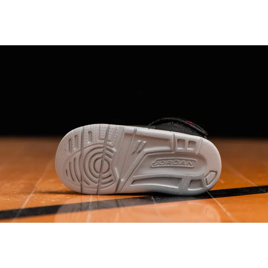 Детские кроссовки с резинкой и липучкой Air Jordan Td Courtside 23 Nike, Черный — фото 4
