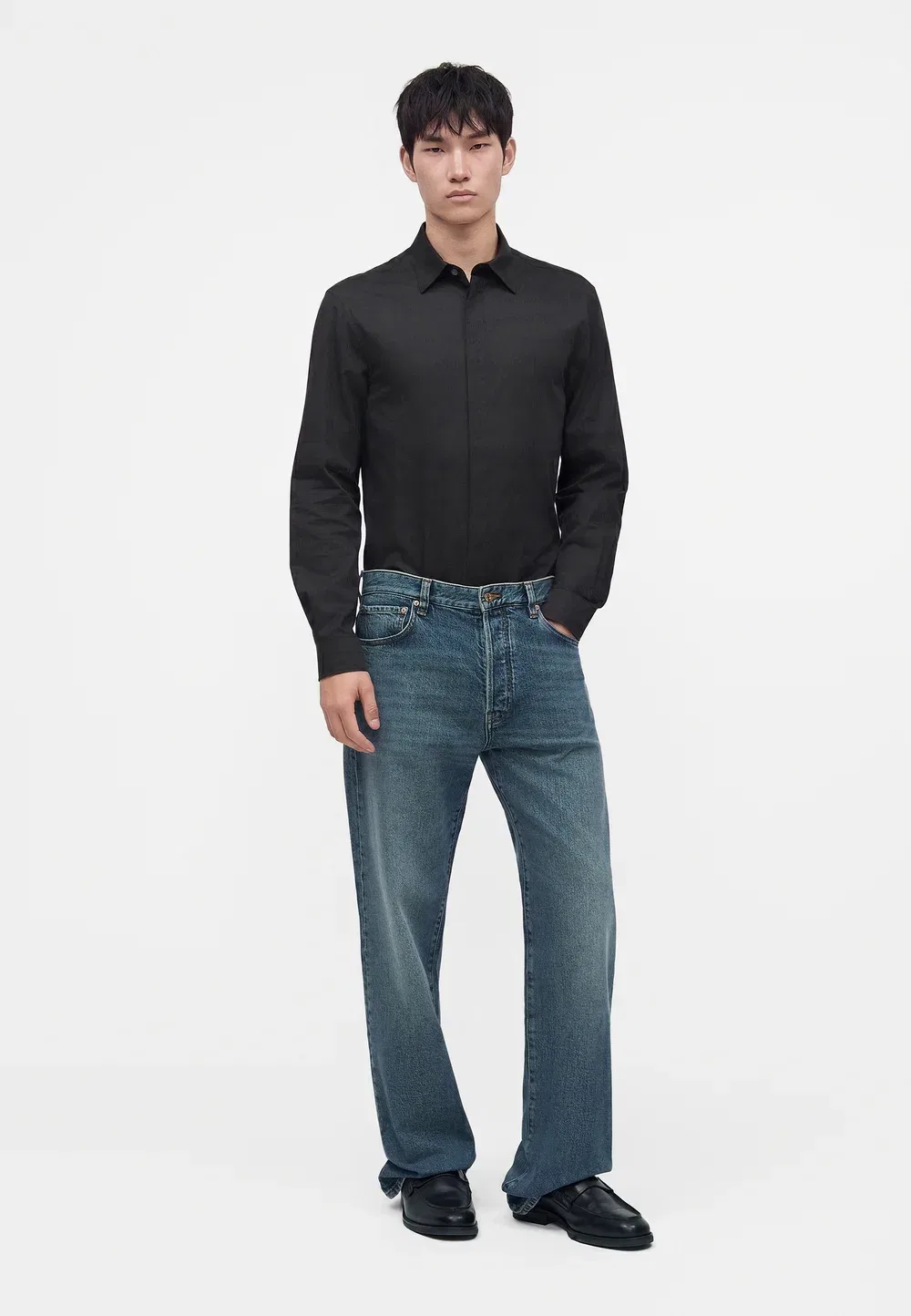 Брюки с карманами - джинсы свободного кроя Emporio Armani, Medium Blue Denim — фото 2
