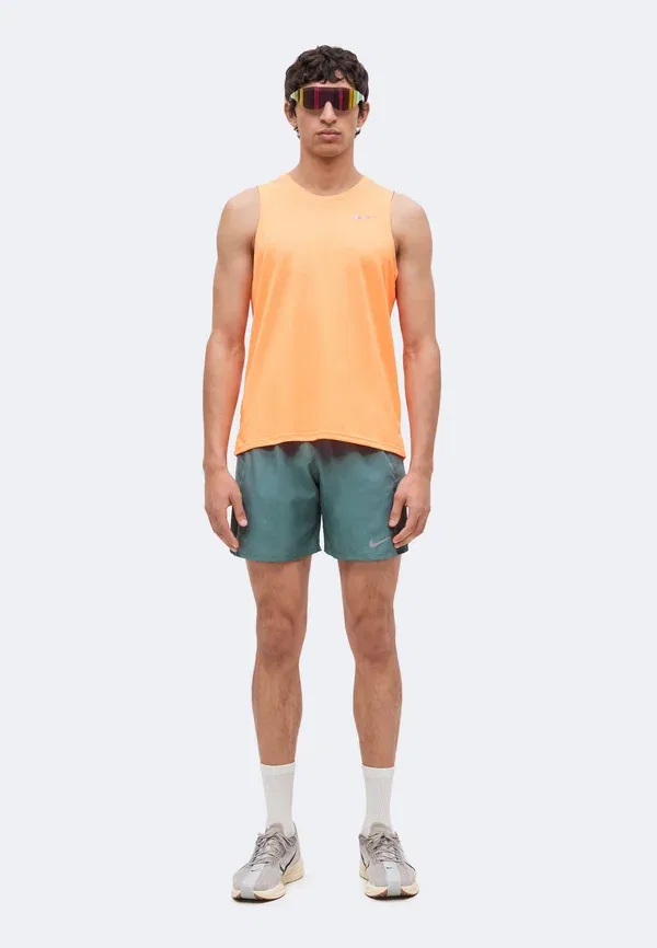 Топ с технологией Dri-fit Miler tank Nike Performance Total Orange, оранжевый — фото 2