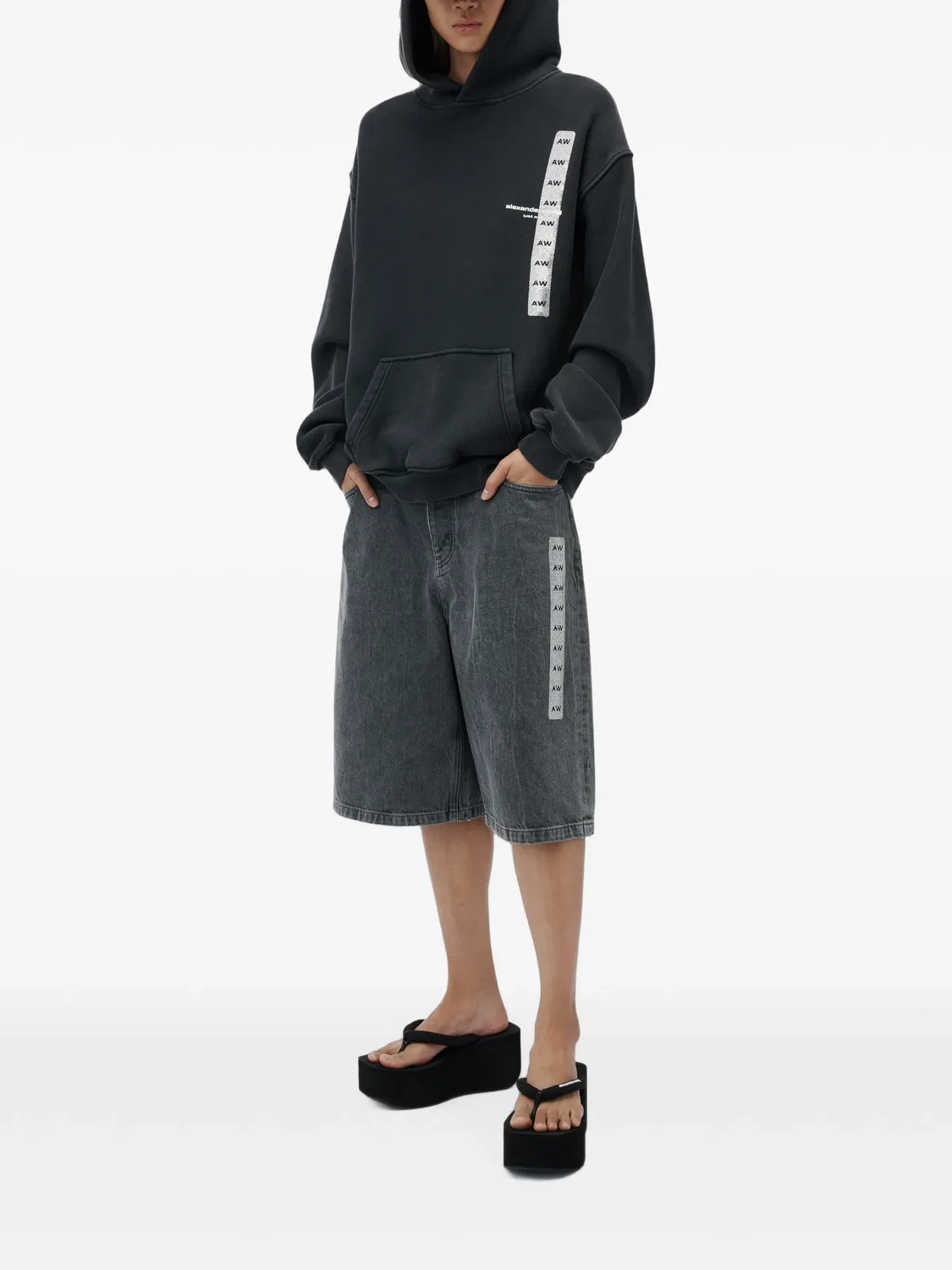 Худи с графическим принтом и карманом-кенгуру Alexander Wang, черный — фото 2