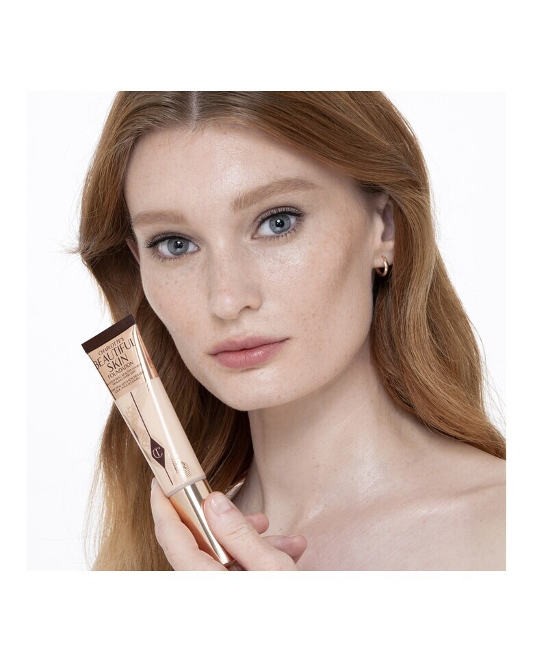 Тональная основа Charlotte Tilbury Charlotte's Beautiful, 1 neutral, 30 мл — фото 3